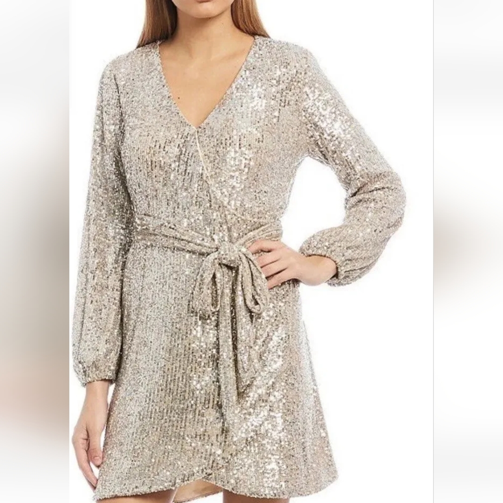 Women's Gianni Bini Sequin Wrap Dress Silver Fully Sequined, Blouson Sle…